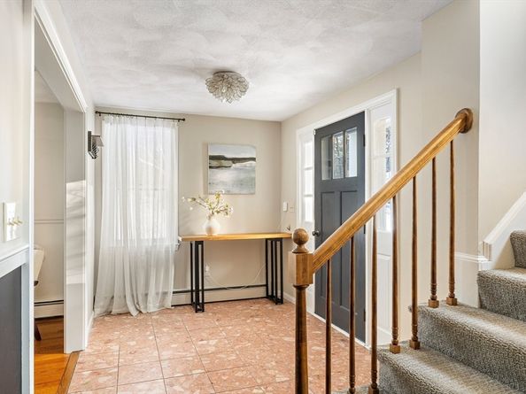 12 Campmeeting Rd, Topsfield MA 01983