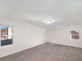 76 Main St, Blackstone MA 01504