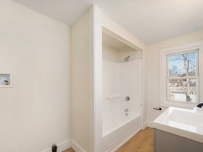 76 Main St, Blackstone MA 01504