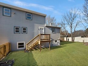 76 Main St, Blackstone MA 01504