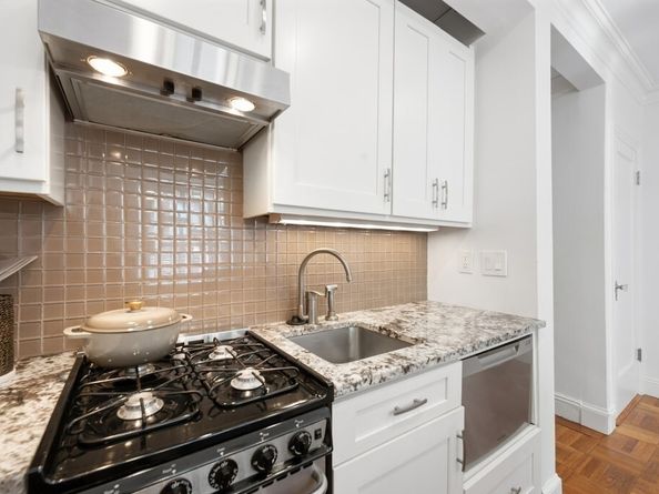 56 Commonwealth Ave 53, Boston MA 02116