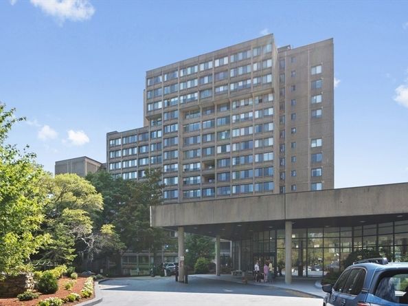 250 Hammond Pond Parkway 707S, Newton MA 02467