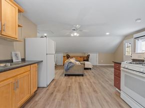 152 Dudley Rd, Templeton MA 01468