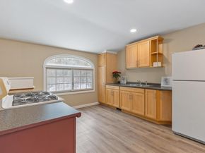 152 Dudley Rd, Templeton MA 01468
