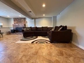 23 Floyd St, Billerica MA 01821