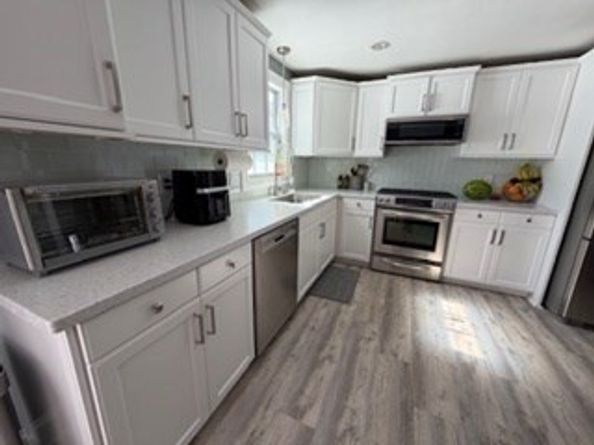 23 Floyd St, Billerica MA 01821