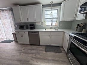 23 Floyd St, Billerica MA 01821