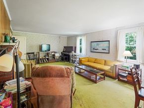 74 River Road, Sturbridge MA 01566