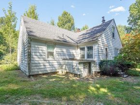 74 River Road, Sturbridge MA 01566