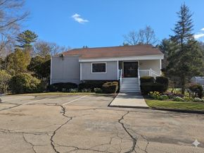 55 Tall Oaks Dr L8, Weymouth MA 02190