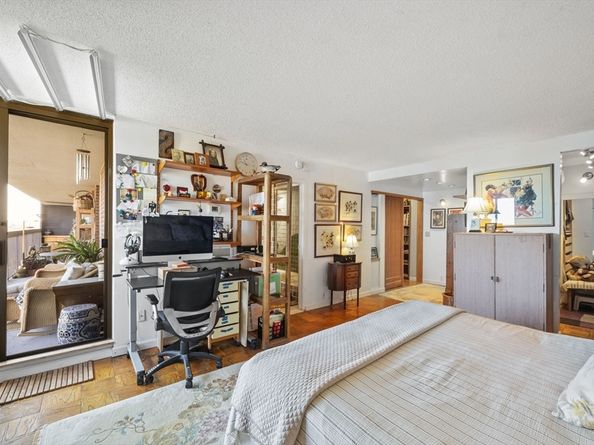 40 Village Rd 1006, Middleton MA 01949
