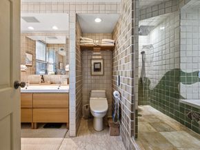 40 Village Rd 1006, Middleton MA 01949