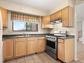 34 Rosewood Dr 34, Stoughton MA 02072