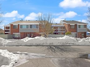 34 Rosewood Dr 34, Stoughton MA 02072