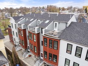 123-125 Centre St TH4, Boston MA 02124