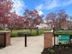 123-125 Centre St TH4, Boston MA 02124