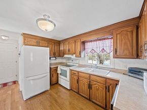 568 Webster St, Marshfield MA 02050