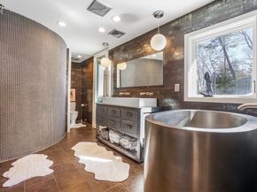 10 Hallwood Rd, Brookline MA 02467