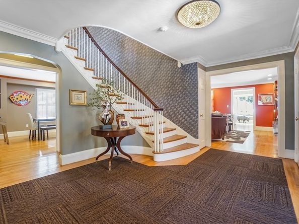 10 Hallwood Rd, Brookline MA 02467