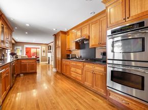 10 Hallwood Rd, Brookline MA 02467