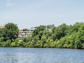 231 Coolidge Ave 410, Watertown MA 02472