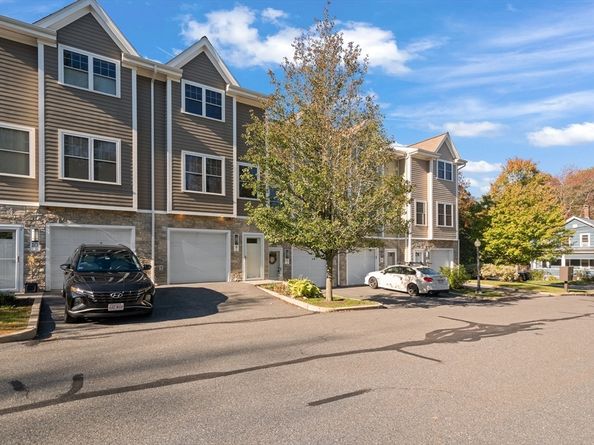 8 Saint Marys Way 8, Marlborough MA 01752