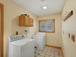 30 Bond Rd, Charlton MA 01507