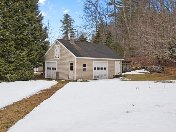 30 Bond Rd, Charlton MA 01507