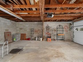 30 Bond Rd, Charlton MA 01507