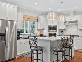 10 Shutter Latch, Plymouth MA 02360