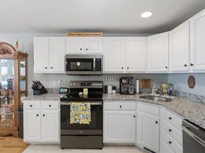 72 Green Briar Rd 72, Fitchburg MA 01420