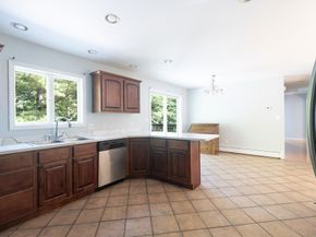 126 Dyer St, Gardner MA 01440