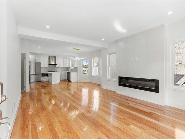 9 Harriet Ave 1, Belmont MA 02478