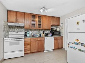 239 Kelton St 11, Boston MA 02134