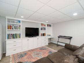 4 Ciaramitaro Ct, Gloucester MA 01930