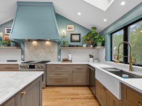 4 Ciaramitaro Ct, Gloucester MA 01930