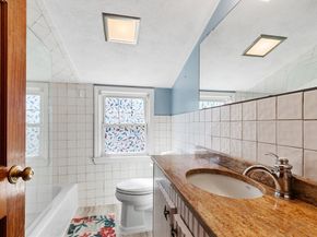 4 Winter Island Rd, Salem MA 01970