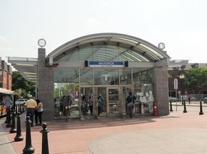 72-74 Chelsea St 9, Boston MA 02128