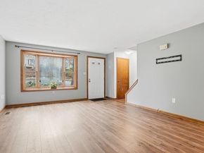 14 Milford Rd 4, Grafton MA 01560