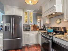 28 E St, Hull MA 02045