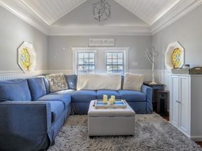 28 E St, Hull MA 02045