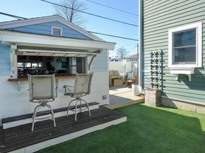 28 E St, Hull MA 02045