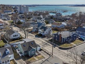 28 E St, Hull MA 02045