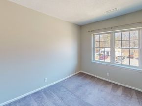 137 Lake Shore Rd 4, Boston MA 02135