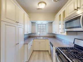 137 Lake Shore Rd 4, Boston MA 02135