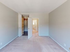 137 Lake Shore Rd 4, Boston MA 02135