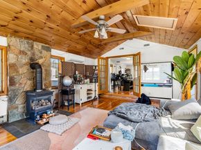 6 Crawford Dr, Woburn MA 01801
