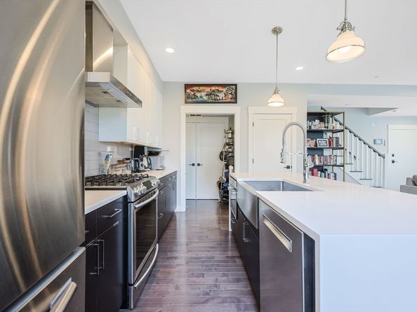 7 Greenley Pl 3, Boston MA 02130