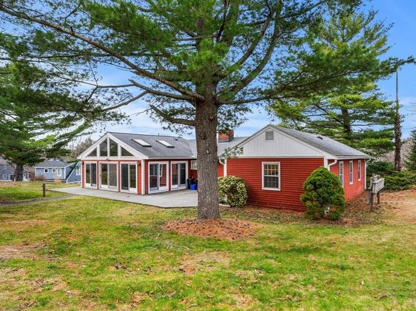 69 Kenneth Road, Marblehead MA 01945