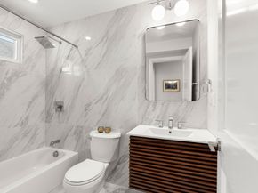 21 Bradford Rd 21, Watertown MA 02472